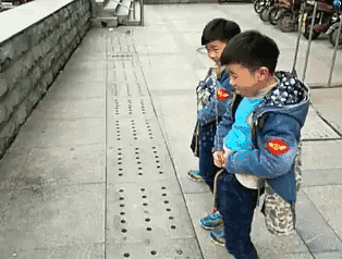 【趣图】大丈夫就是要能屈能伸!